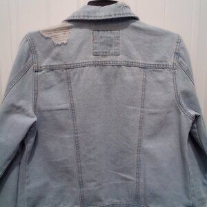 True Craft Distress light wash denim jacket sz Med